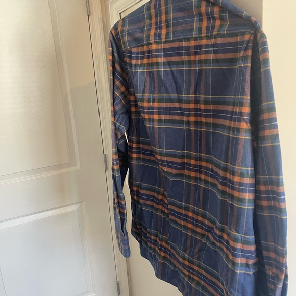 Landseer Button Down Flannel - Picture 4 of 4